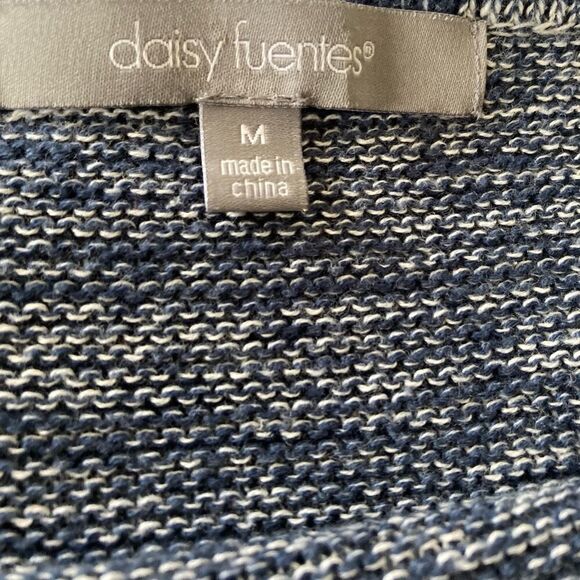 Daisy Fuentes blue scoop Neck Sweater Medium - Picture 2 of 6